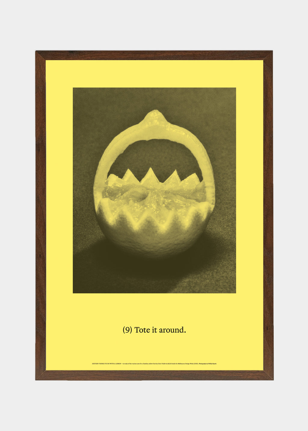 [09] Tote it around.